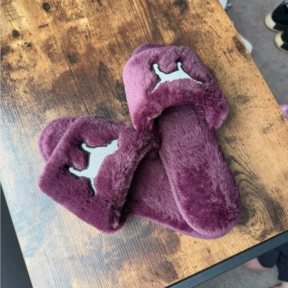 Victoria Secret PINK Fuzzy Slippers - Picture 2 of 5